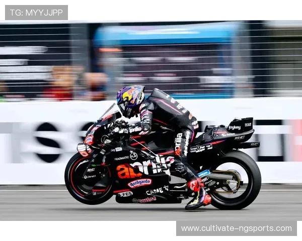 新赛季MotoGP激烈角逐开幕,各车队阵容与策略全面解析 新赛季MotoGP激烈角逐开幕,各车队阵容与策略全面解析