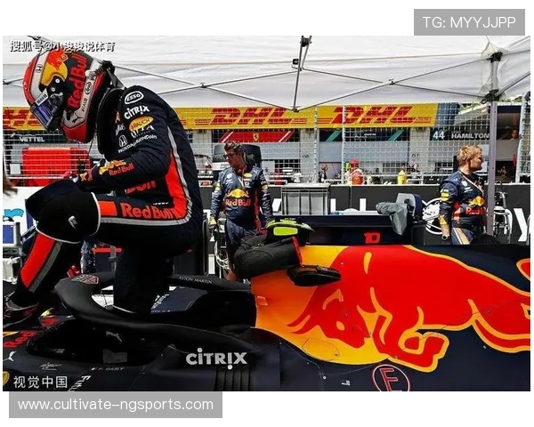 F1赛季激烈角逐持续，梅赛德斯与红牛展开冠军争夺大战