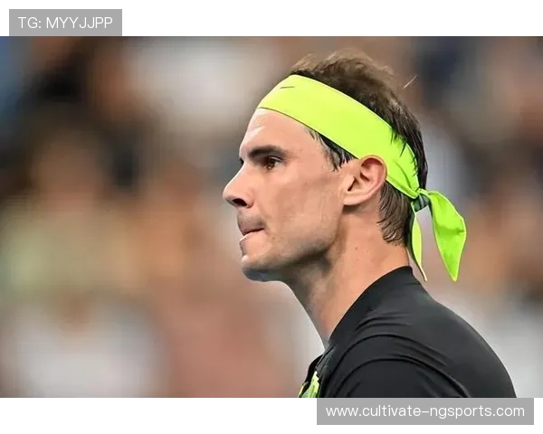 世界网球锦标赛激烈角逐 纳达尔大力回归展现王者风范